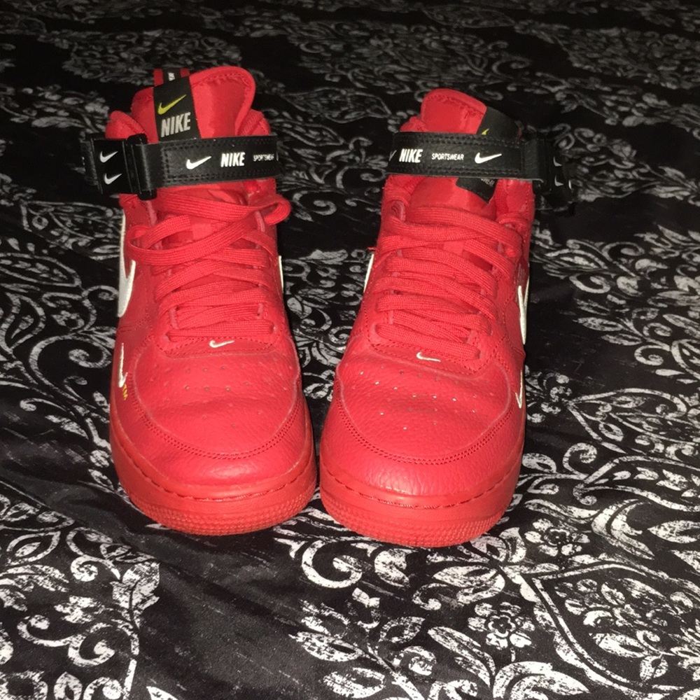 Nike shoes red & black